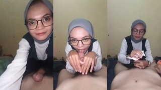 Ajari Abg Jilbab Cantik Yang Masih Pemula