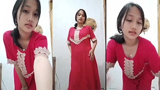 Aksi Nekat Pelajar SMA Daster Merah Menggoda Pacar