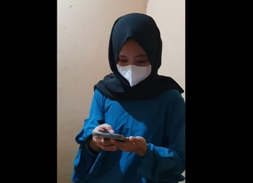 Ukhti Hijab Manis Surabaya Open BO di Aplikasi Michat