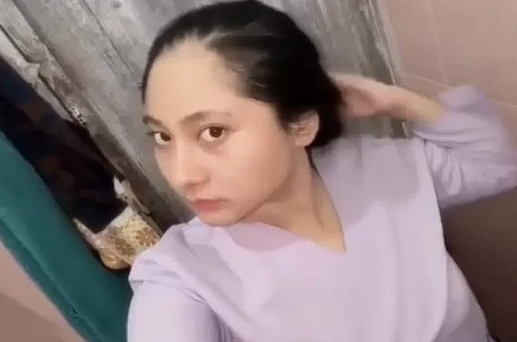 Link Video Bu Bidan Rita Tak Kalah Saing Dengan Bu Guru Salsa