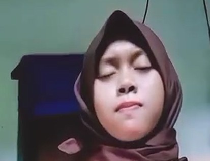 Kisah Rindi Santriwati Indonesia Menjalani Hubungan LDR Beda Negara